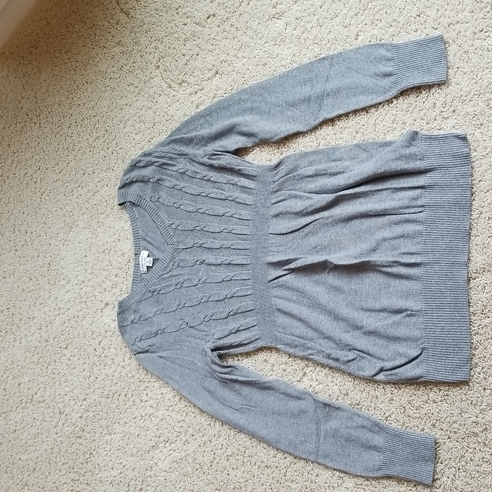 Grey maternity sweater